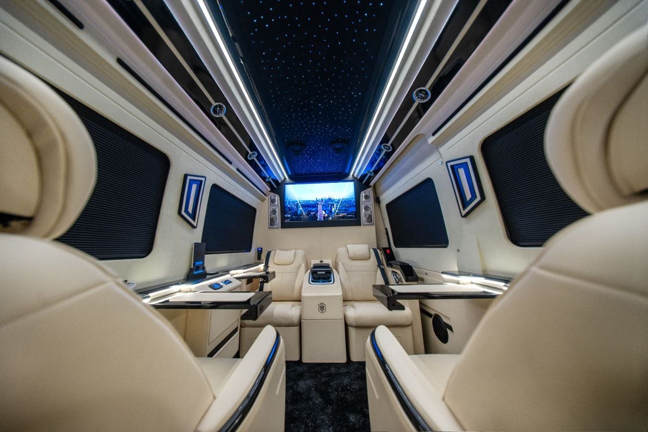 Mercedes Benz Sprinter VIP Sprinter | Премиальный интерьер | Washroom | Smart TVs