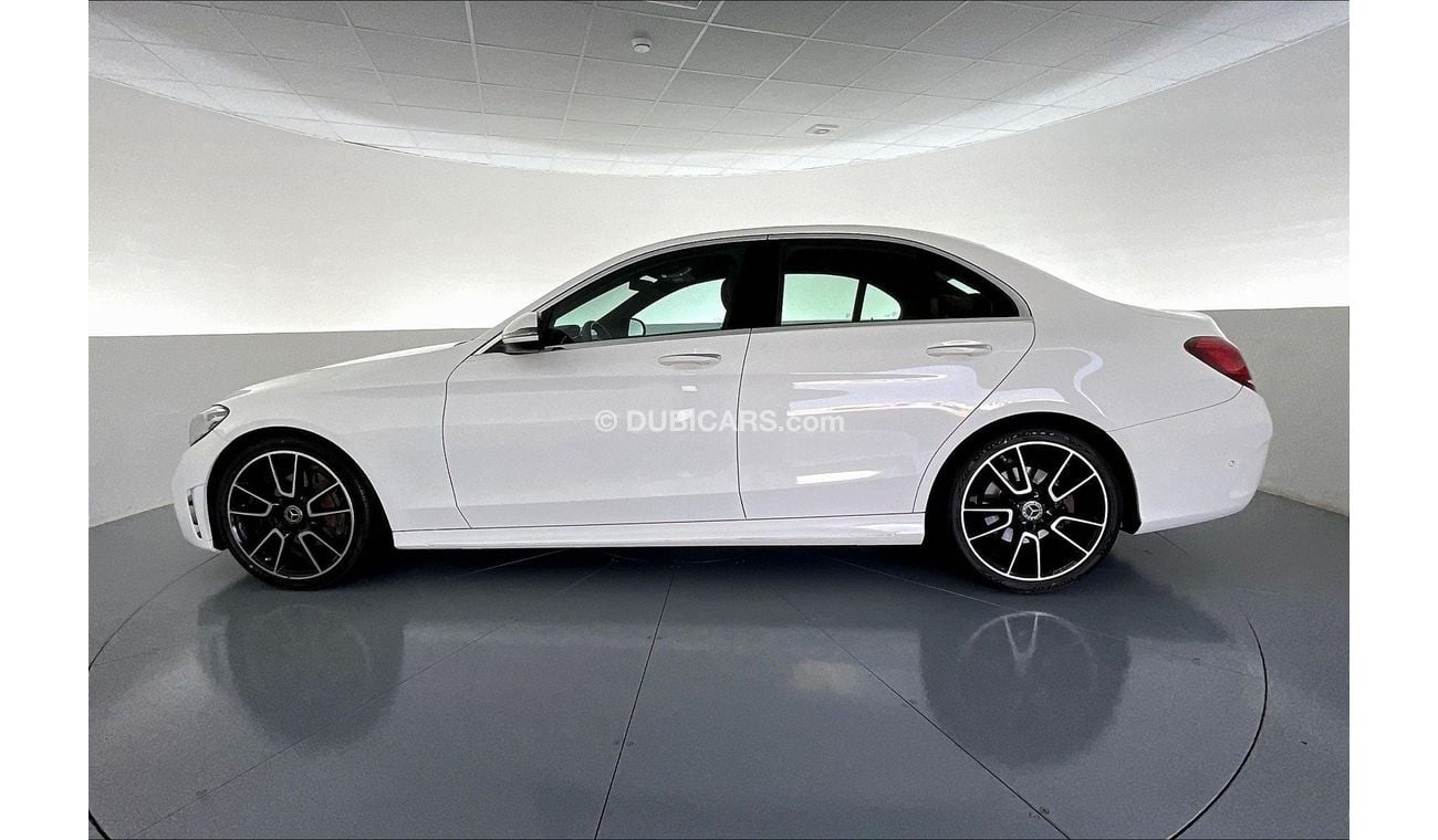 Mercedes-Benz C 200 Premium (AMG Line)