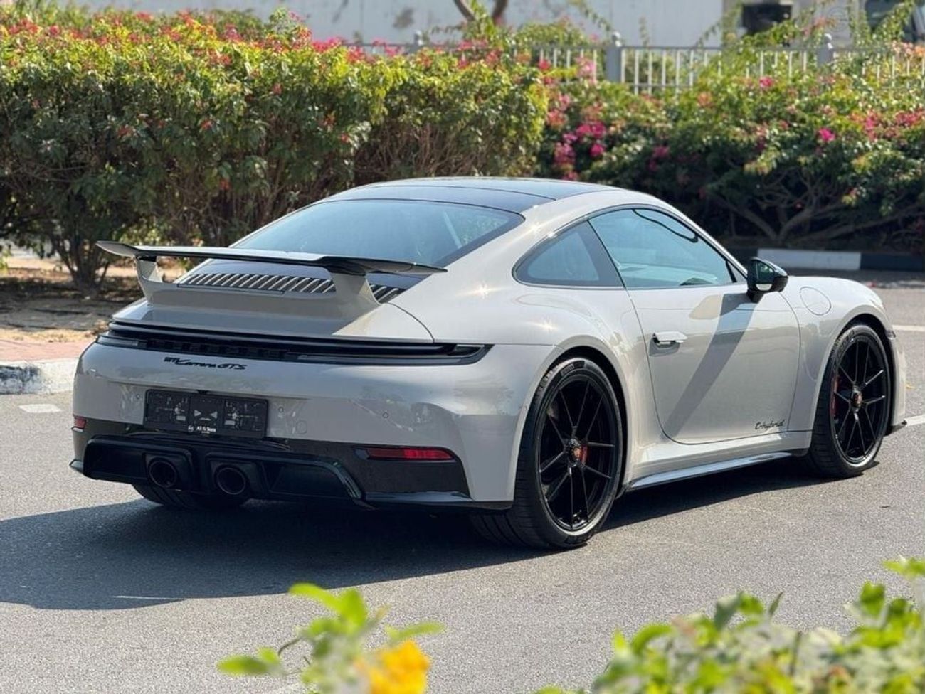 Porsche 911 BRAND NEW GCC SPEC UNDER WARRANTY