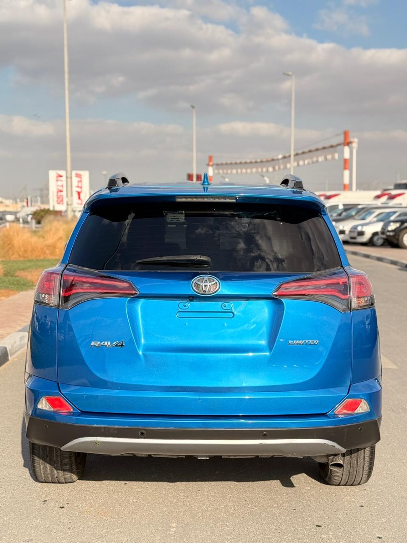 تويوتا راف ٤ Limited 2.5L 360 camera, sunroof Full option