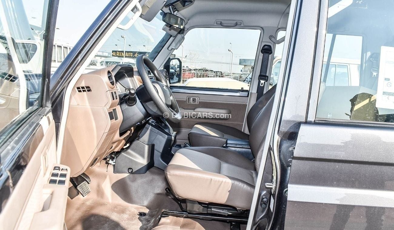 تويوتا لاند كروزر بيك آب LC79 DC 4.0l Automatic Alloy Wheels 4WD 5 Seater Petrol