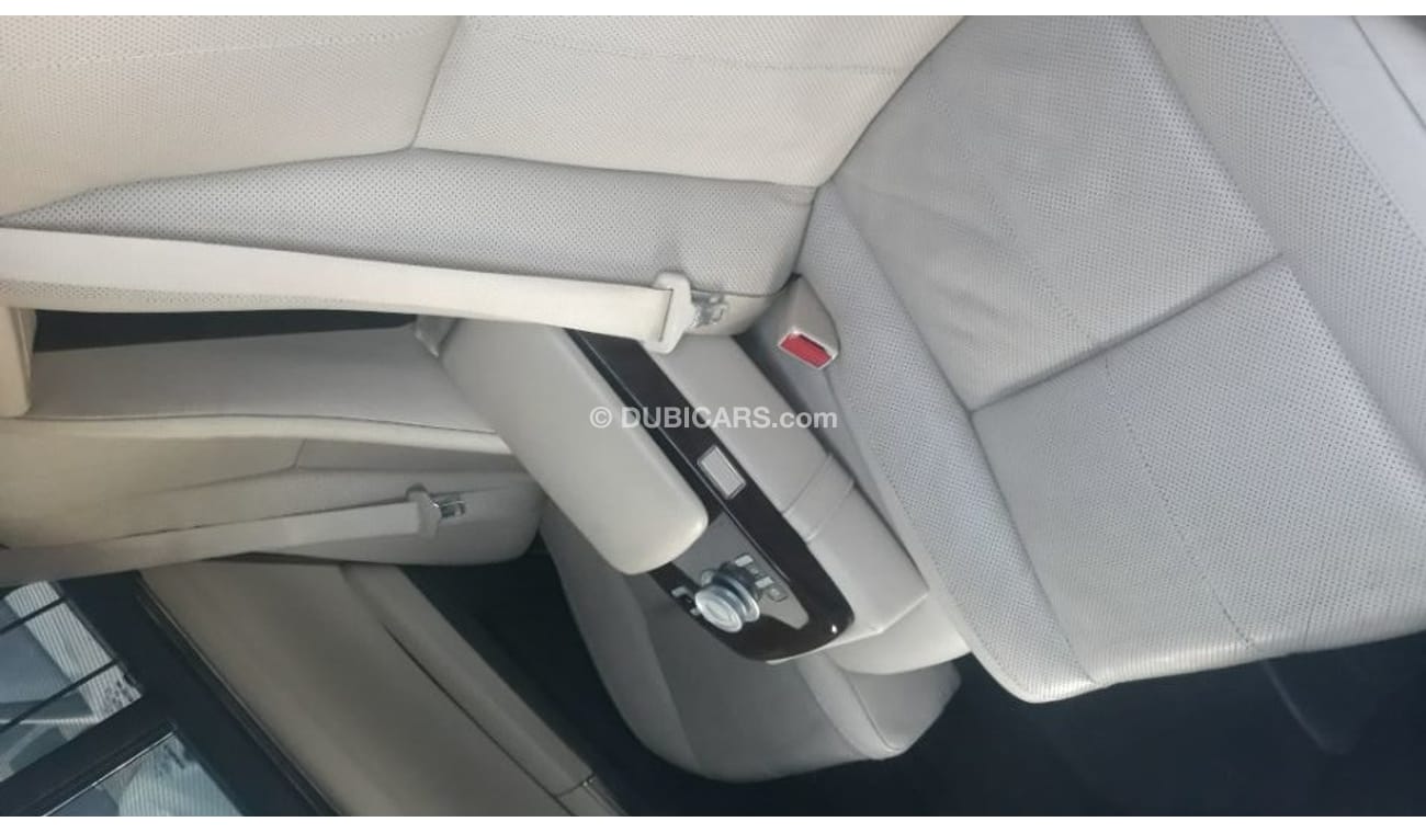 Mercedes-Benz S 500 2006 Full options Gulf specs specs  Panorama Night vision 3 DVD