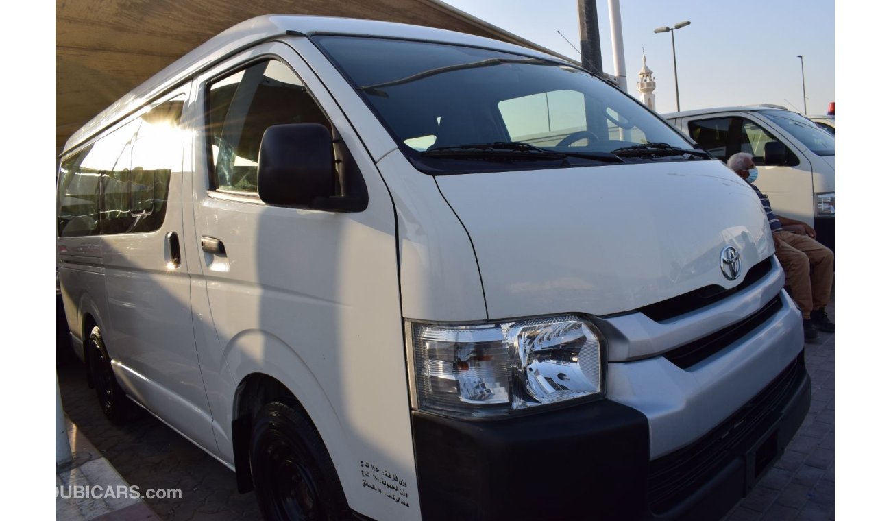 تويوتا هاياس Toyota Hiace Midroof 15 seater Bus, Model:2015. Free of accident