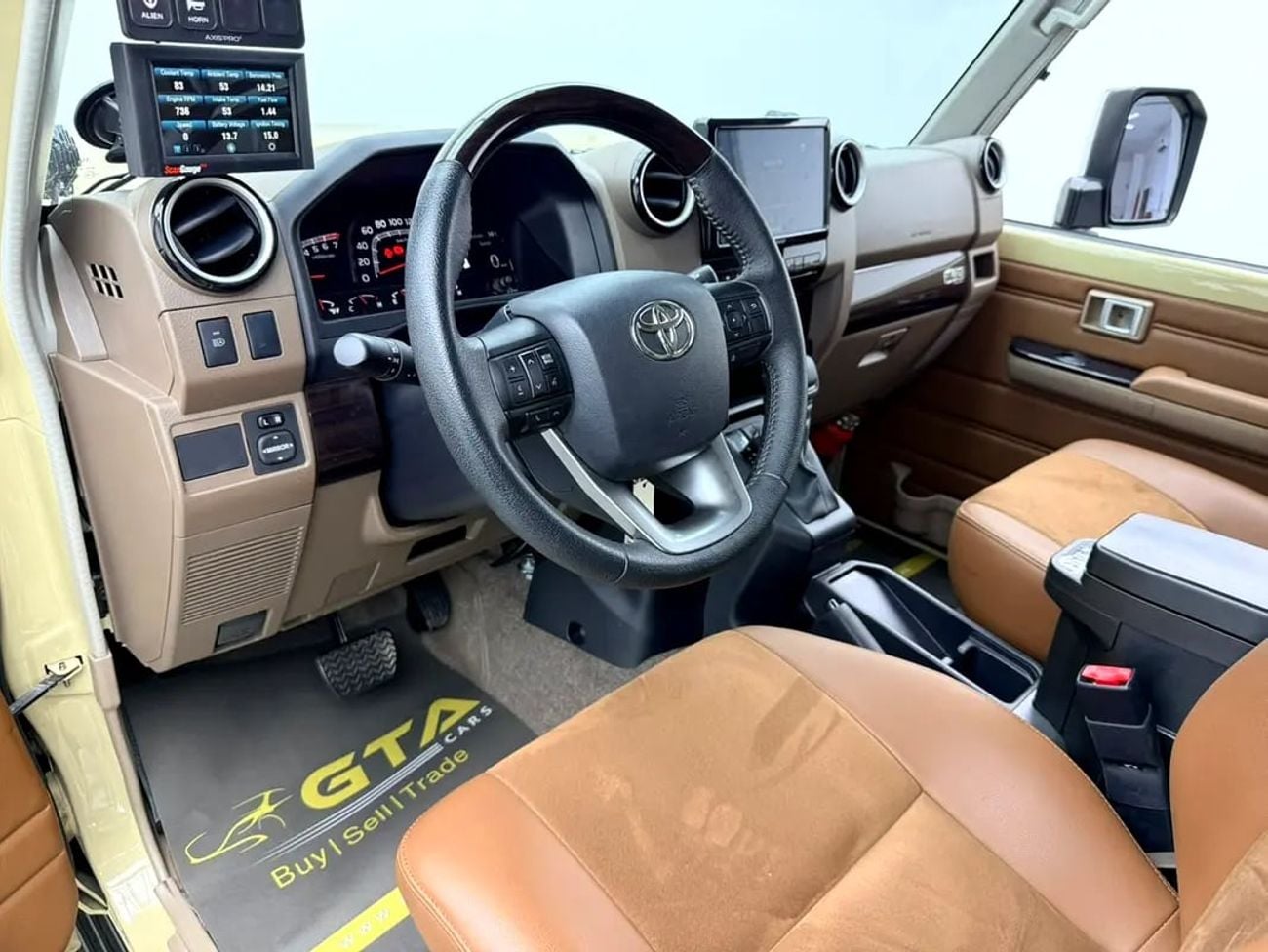 Toyota Land Cruiser 70 LC 78 40TH ANNIVERSARY 4.0L AT Land Cruiser 70 40th Anniversary, Warranty, Full Service History, GCC
