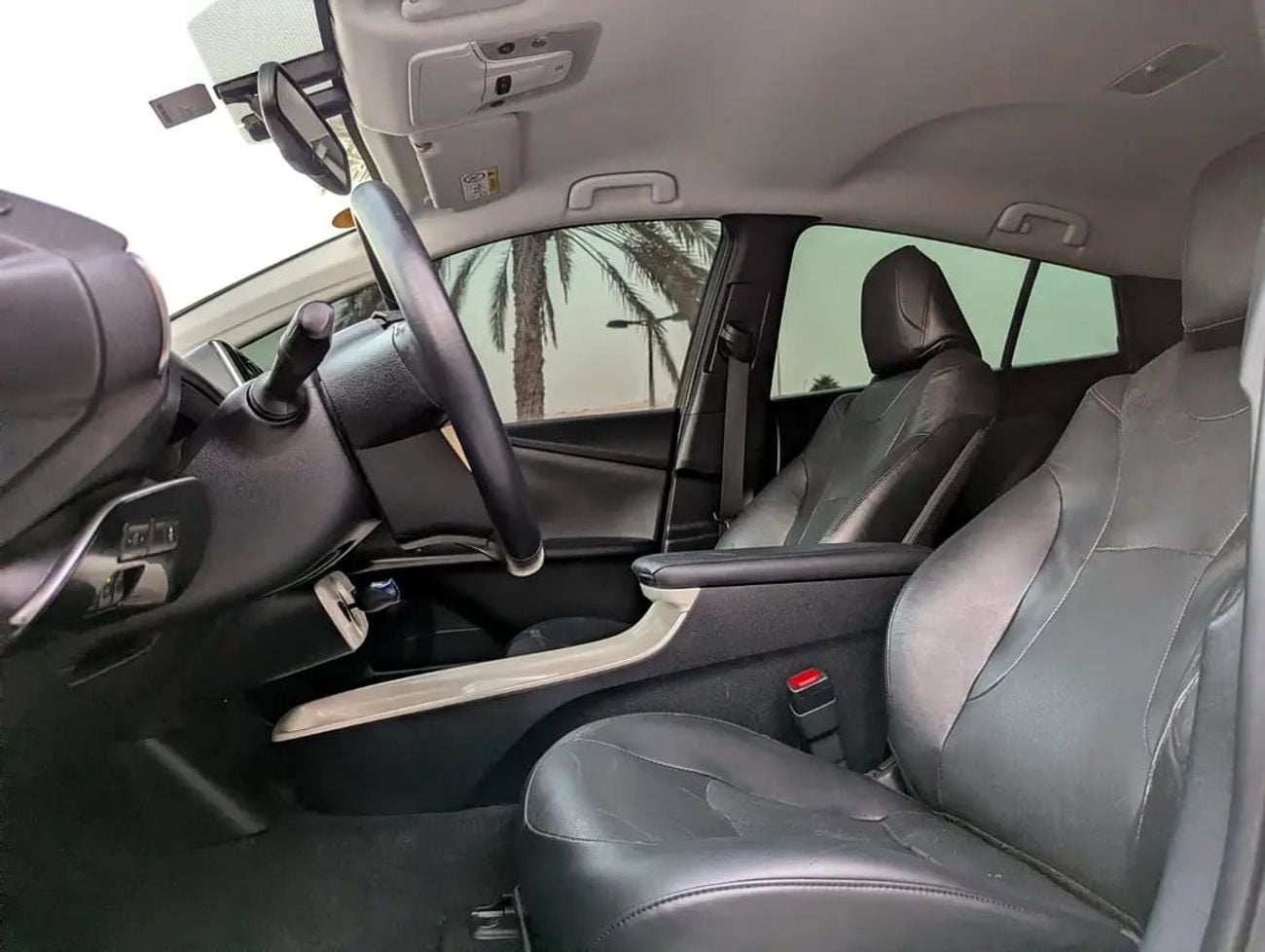 تويوتا برياس Iconic - GCC Specs Full Option With Navigation and Leather Seats