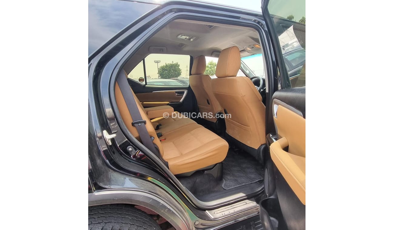 Toyota Fortuner FORTUNER GXR / V6 4.0 / FULL OPT YEAR WARANTY / REGISTERATION / INSURANCE FREE  /(LOT # 11421)