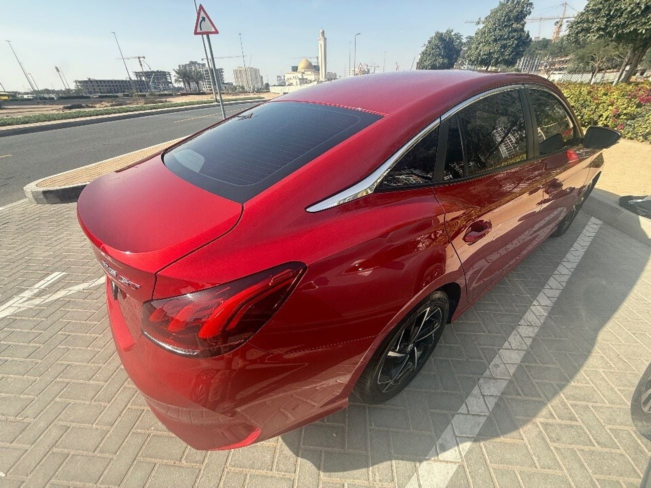 أم جي GT 1.5T LUX