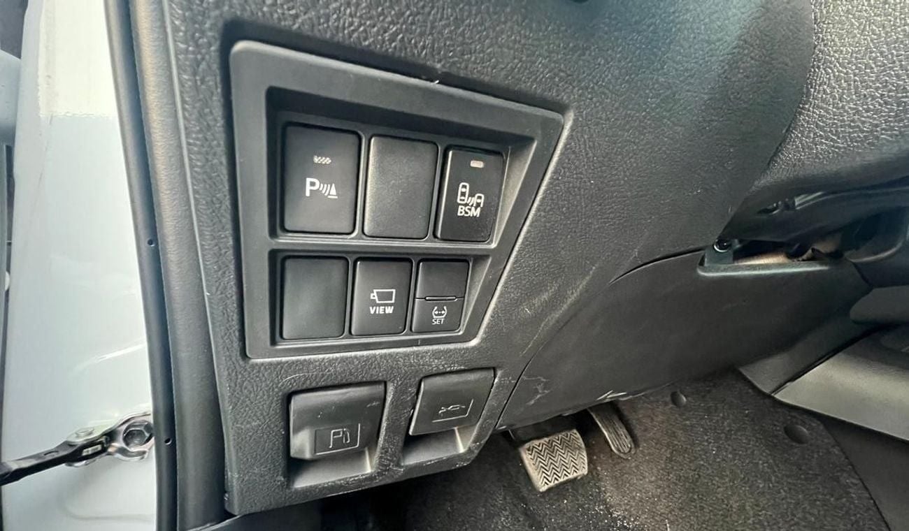 Toyota Hilux ADVENTURE 4.0L V6 PETROL