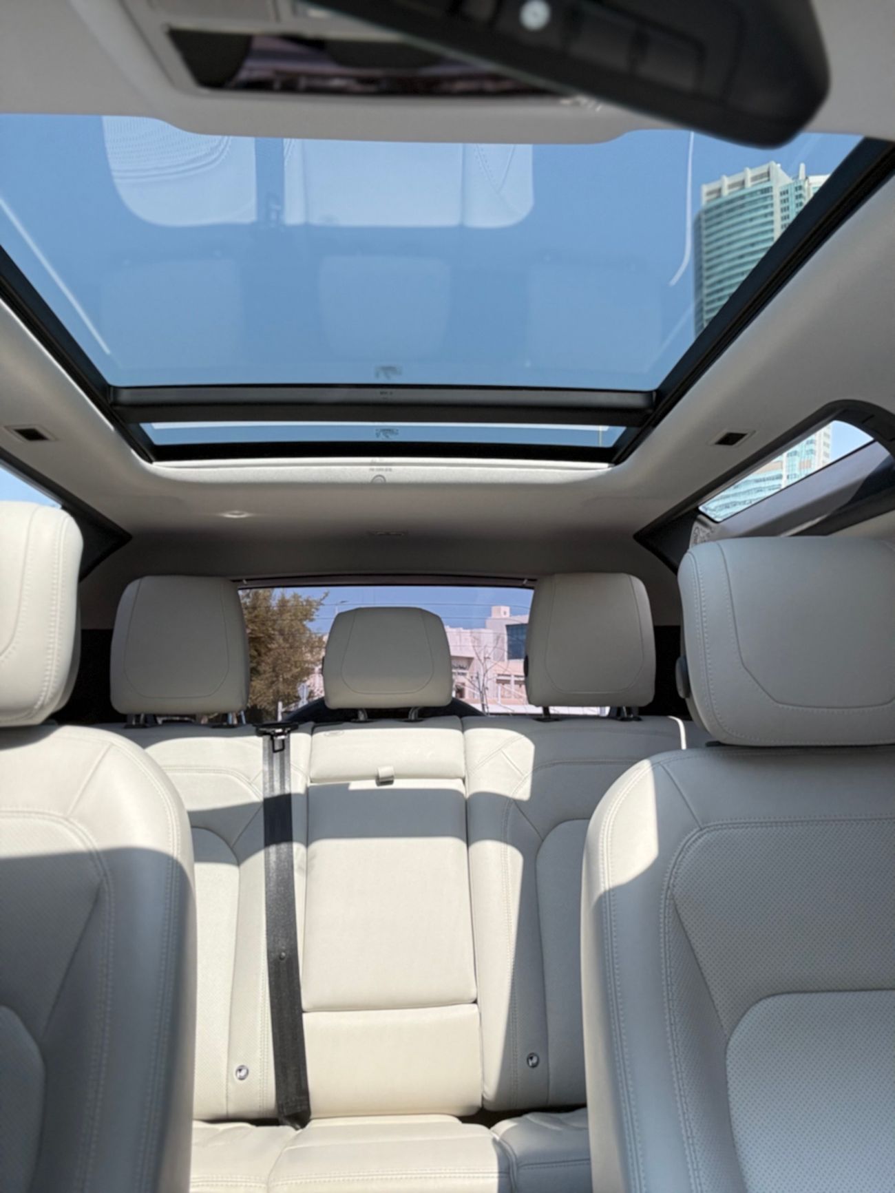 لاند روفر ديفندر 90 HSE بريمير موتورز الطاير