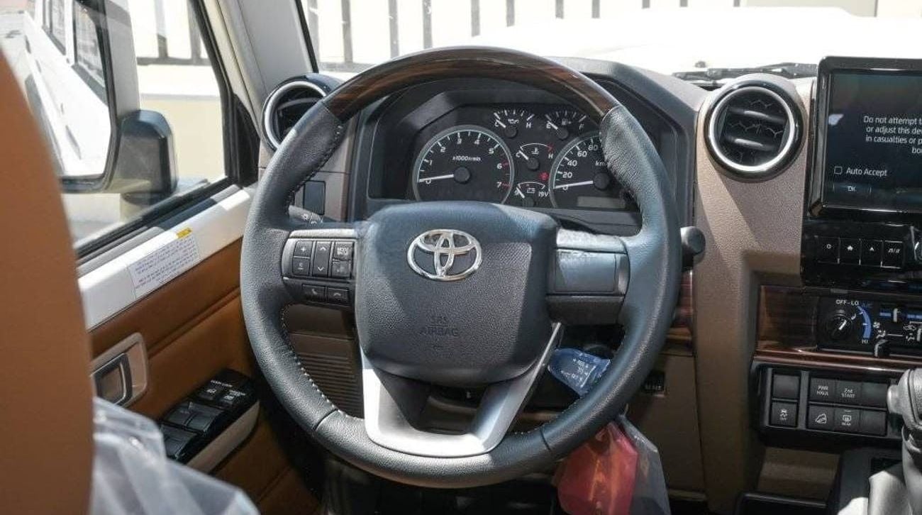 Toyota Land Cruiser 70 TOYOTA LC76 HARD TOP 5door 4.0L PETROL AT MY2025