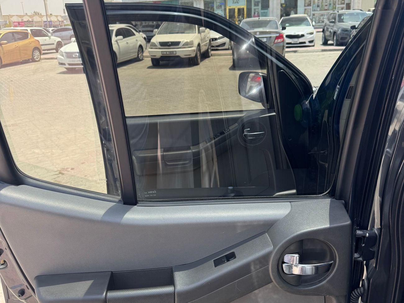 نيسان إكستيرا 2.5L SE (4WD)
