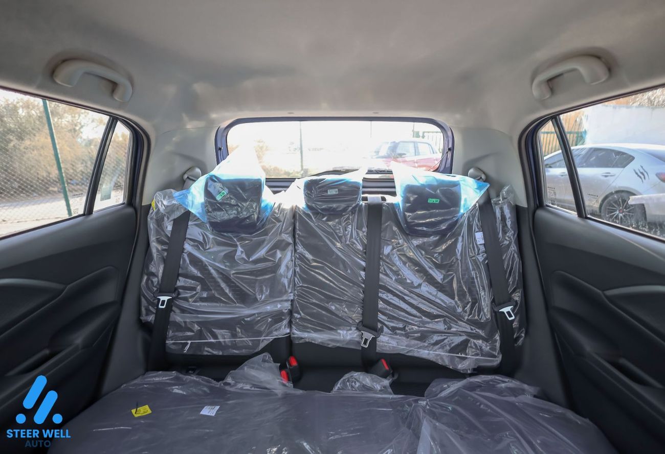 Suzuki Swift GLX 2026 – Dual-Tone White/Black, Keyless & Feature-Packed