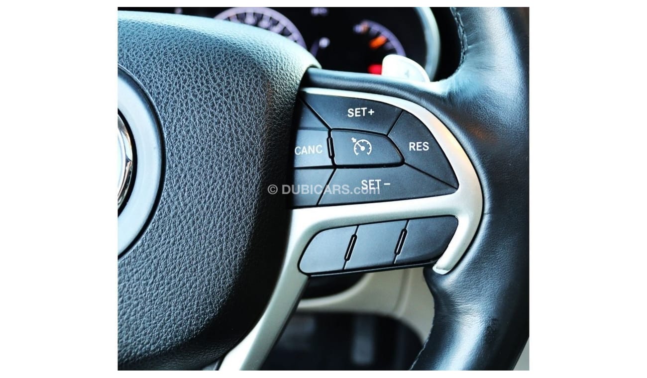 Jeep Grand Cherokee Limited Jeep Grand Cherokee 2015 GCC in excellent condition