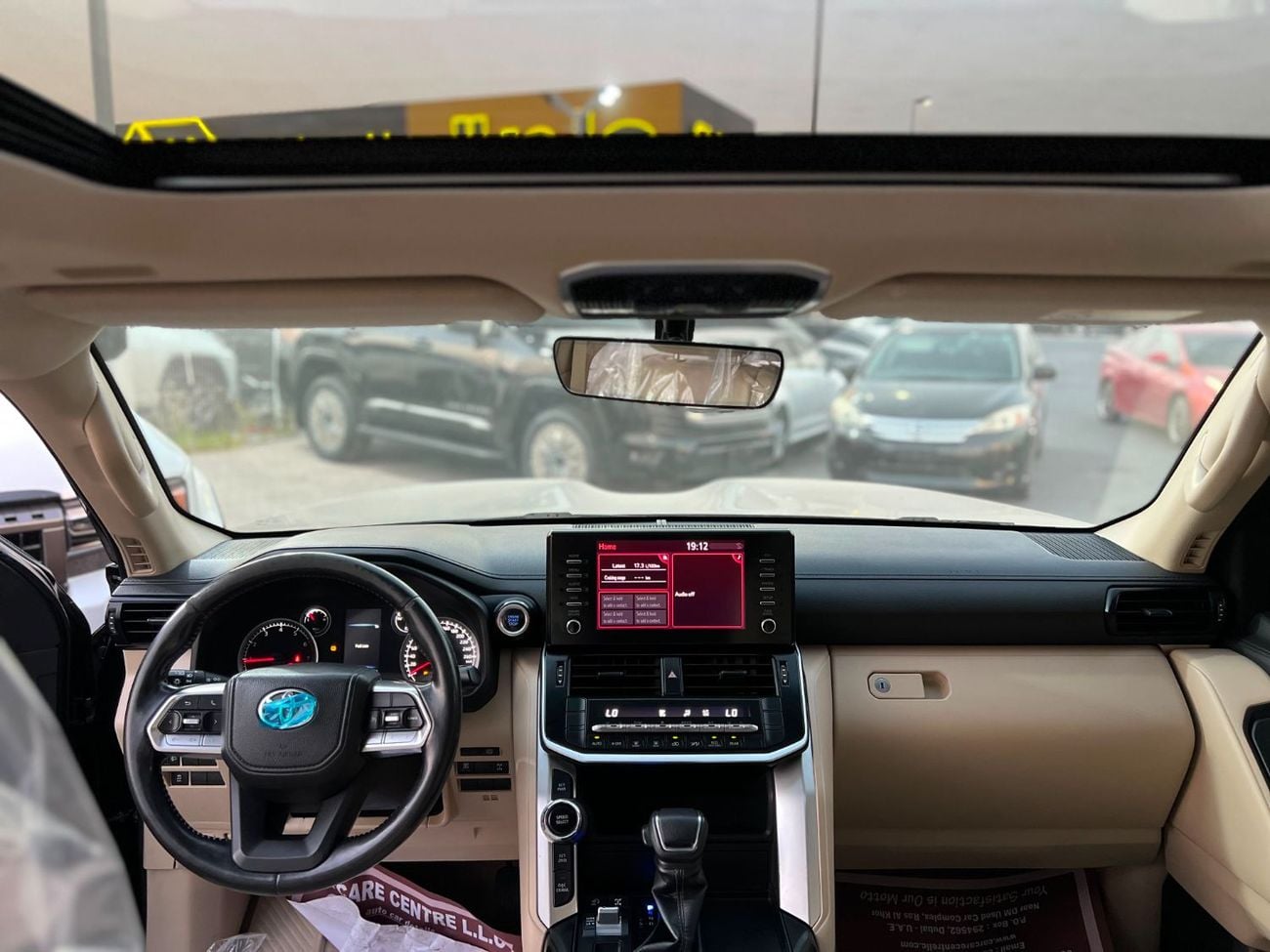 تويوتا لاند كروزر GXR 2022MODEL 4.0L v6 petrol Engine Colour Black push start Transmission Automatic Interior.Begie leathe