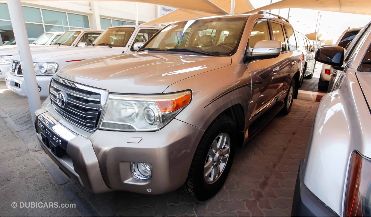 Toyota Land Cruiser GX.R V8