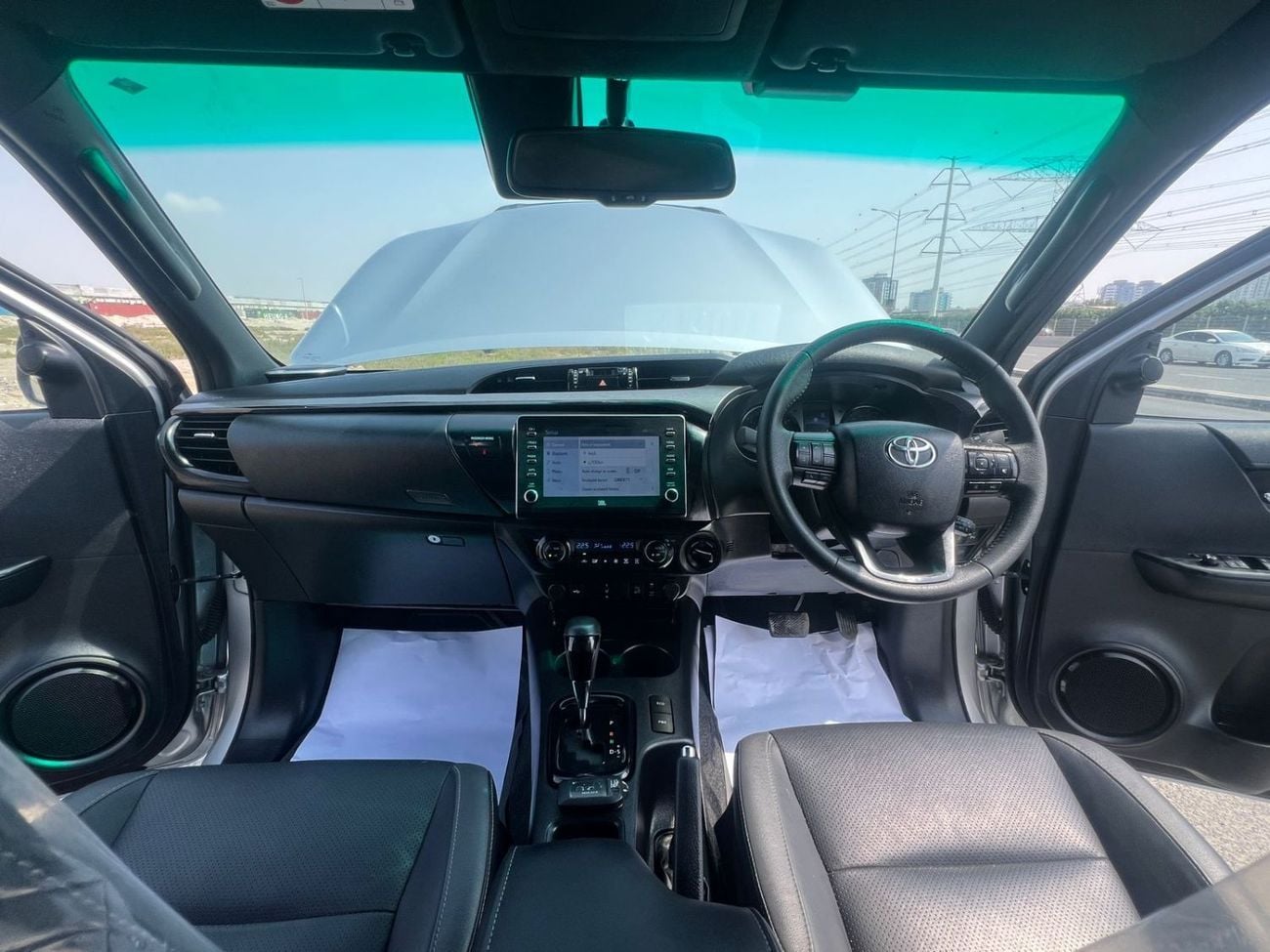 Toyota Hilux ADVENTURE RIGHT HAND DRIVE ONLY FOR EXPORT 2.8L 4 CYLIENDER