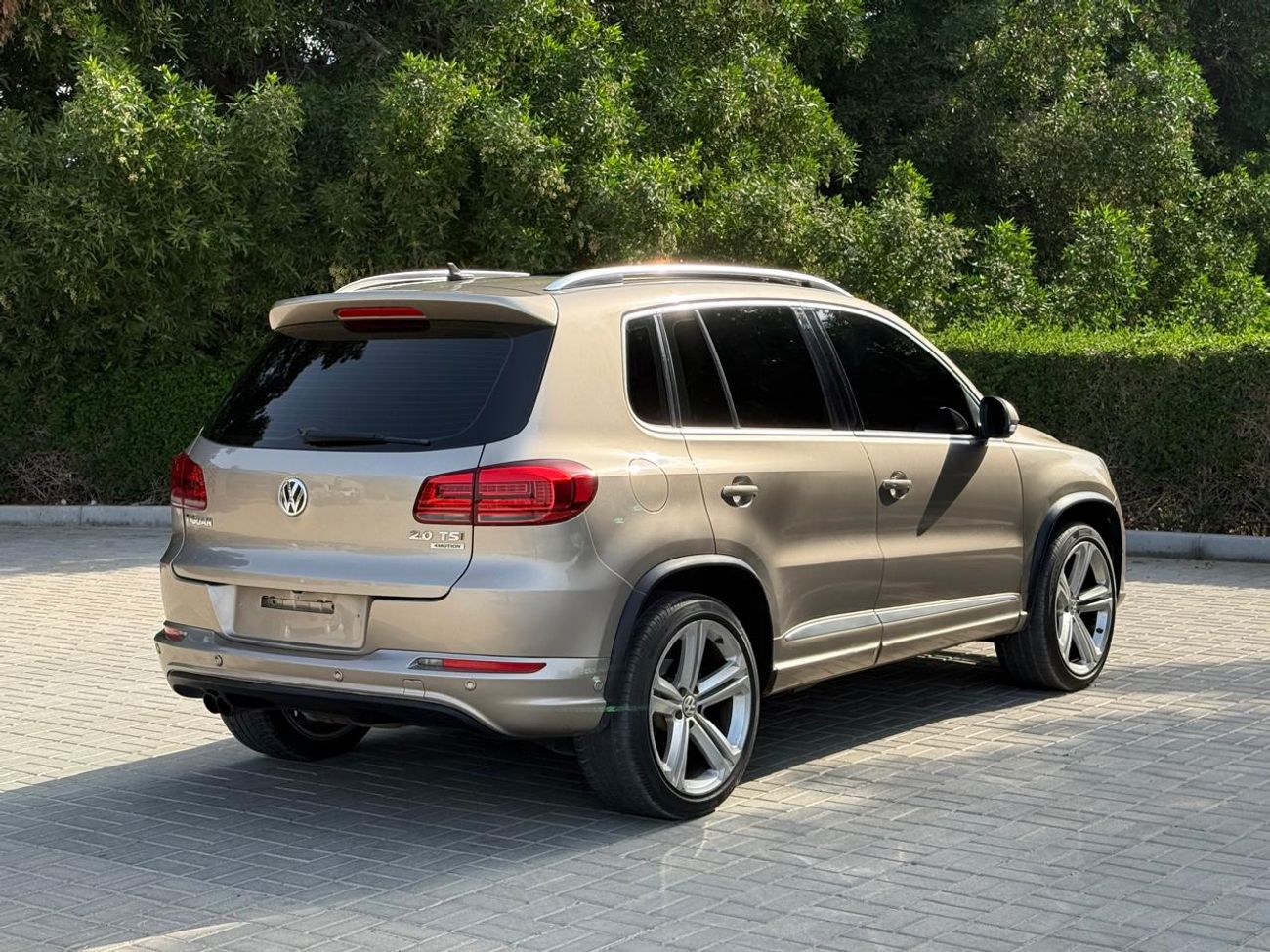 Volkswagen Tiguan 2.0 TSI R-Line
