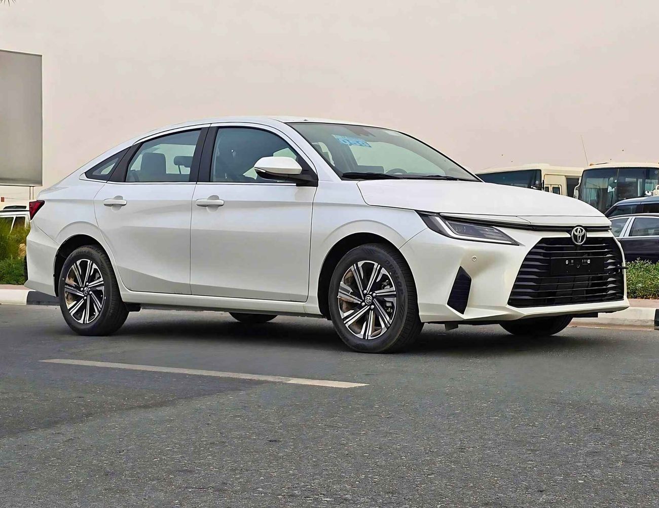 تويوتا يارس G 1.5L 4CY PETROL, DVD+CAMERA / FULL OPTION (CODE# 68042)