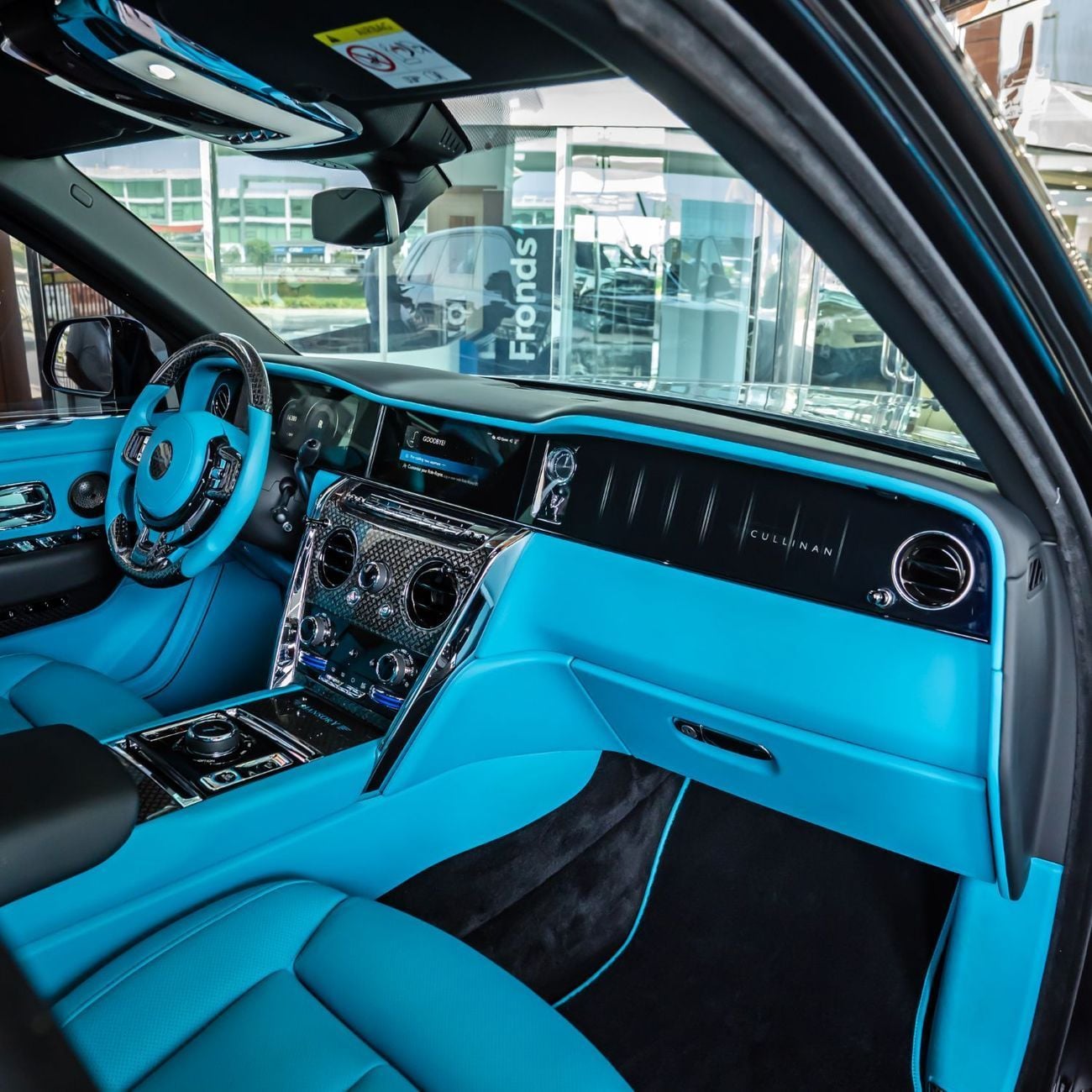رولز رويس كولينان  2025  ROLLS ROYCE CULLINAN MANSORY  DONE ONLY 15,000KM