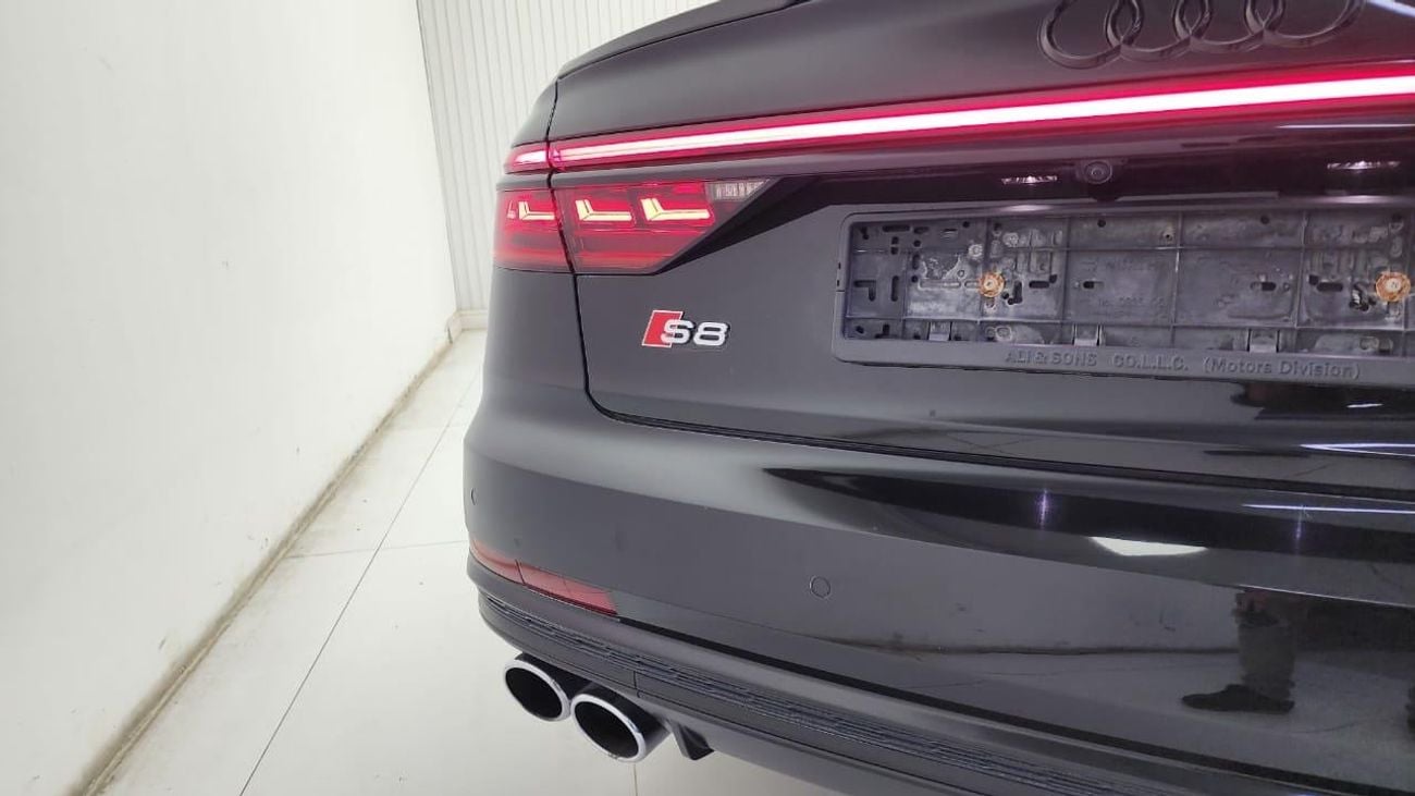 أودي S8 TFSI quattro 4.2L