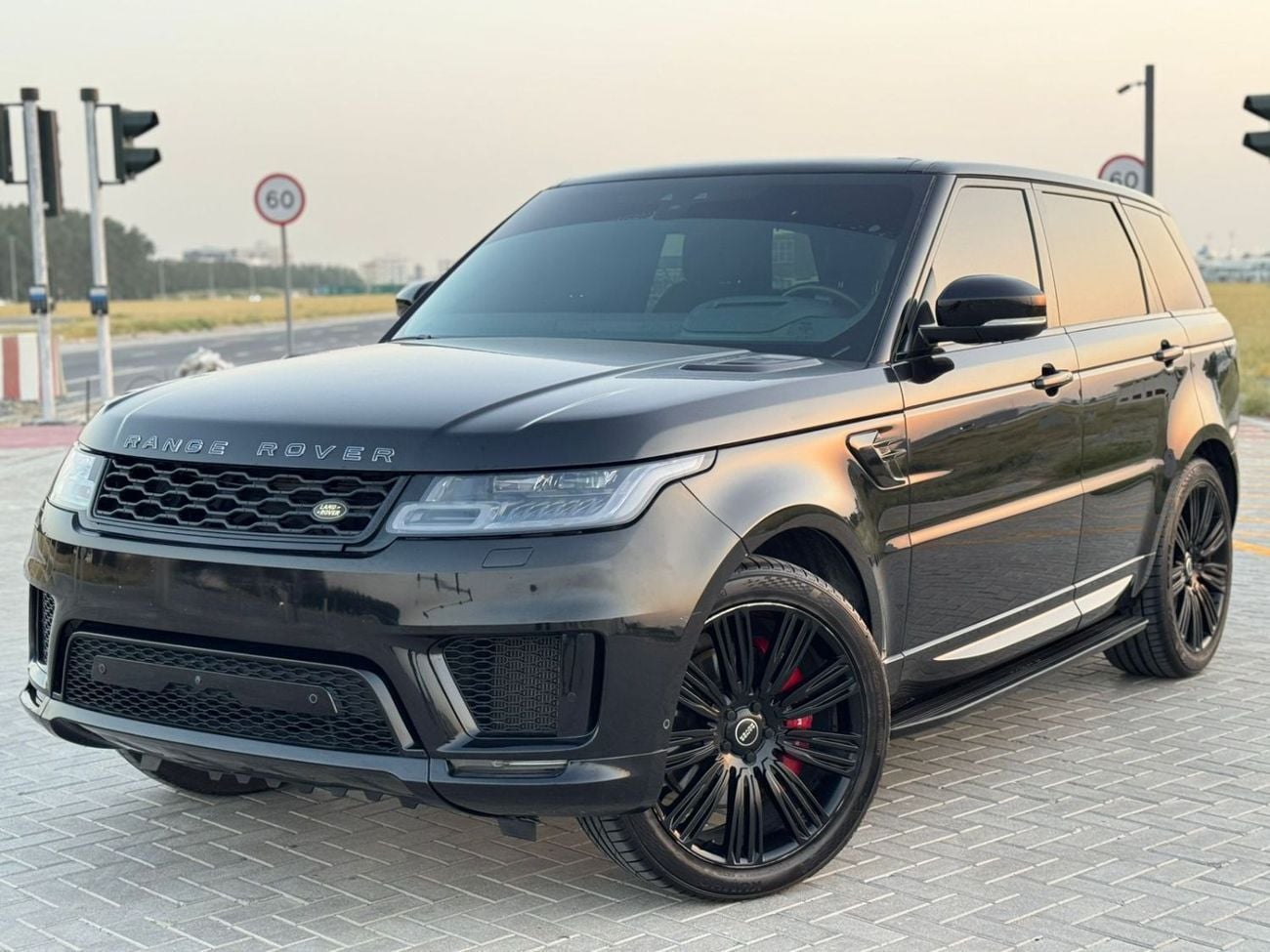 Land Rover Range Rover Sport HSE DYNAMIC RANGE ROVER SPORT FULL OPTION Dynamic Black P525 5.0L