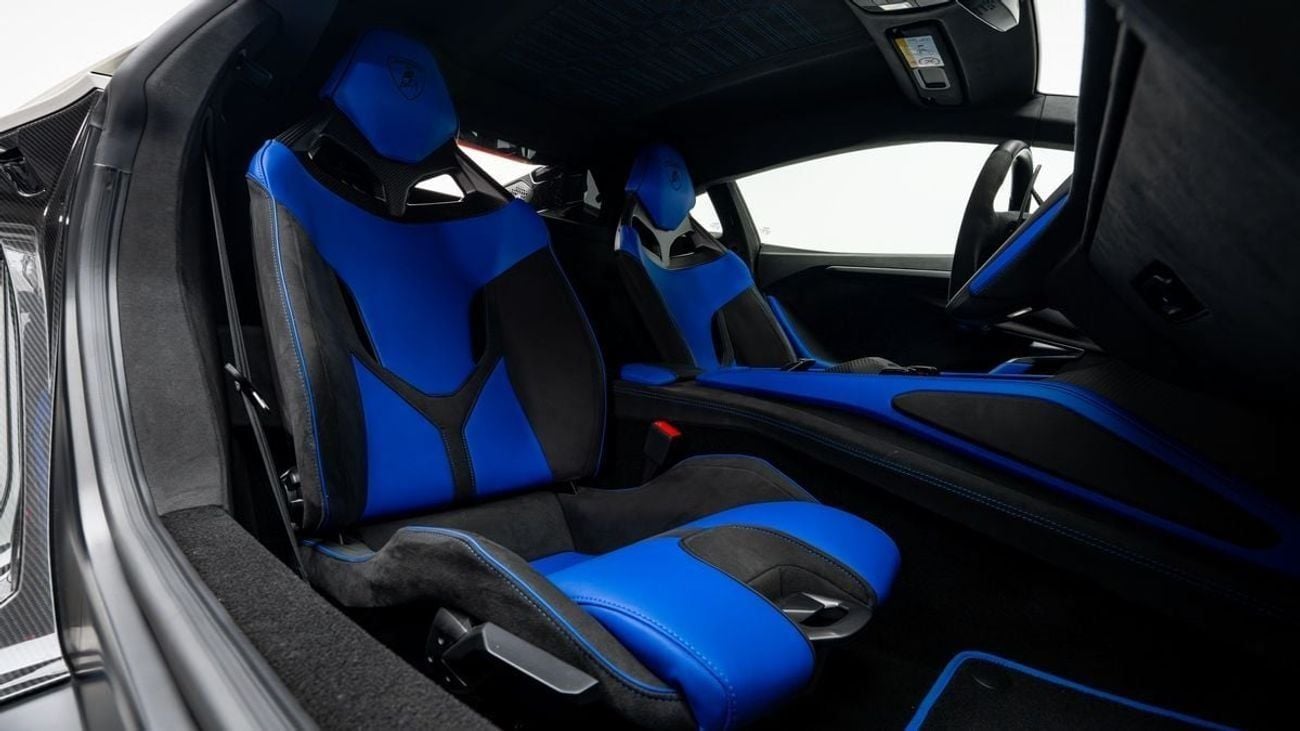 لامبورغيني ريفويلتو - 2024 - GCC - Under Warranty and Service Contract