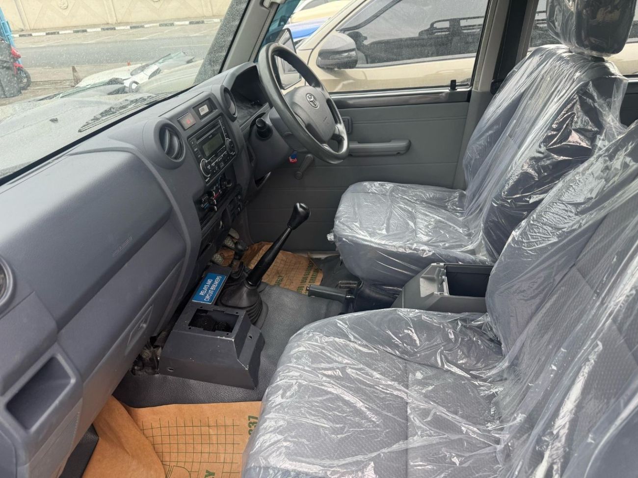 تويوتا لاند كروزر 70 Diesel 4.5 Liter Right Hand Drive 5 Doors Manual Gear