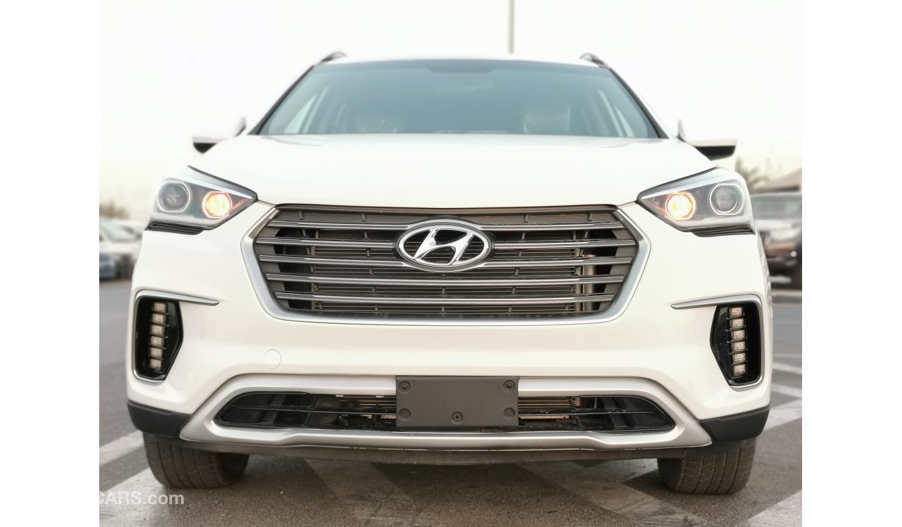 Hyundai Santa Fe 3.3L, 18" Rims, Driver Power Seat, Rear Camera, LED Headlights, Fabric Seats, DVD (LOT # 787)