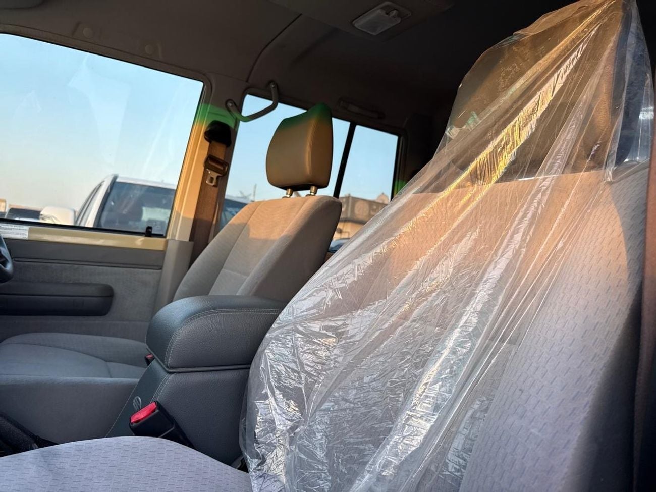 تويوتا لاند كروزر بيك آب Double Cabin 4.5L