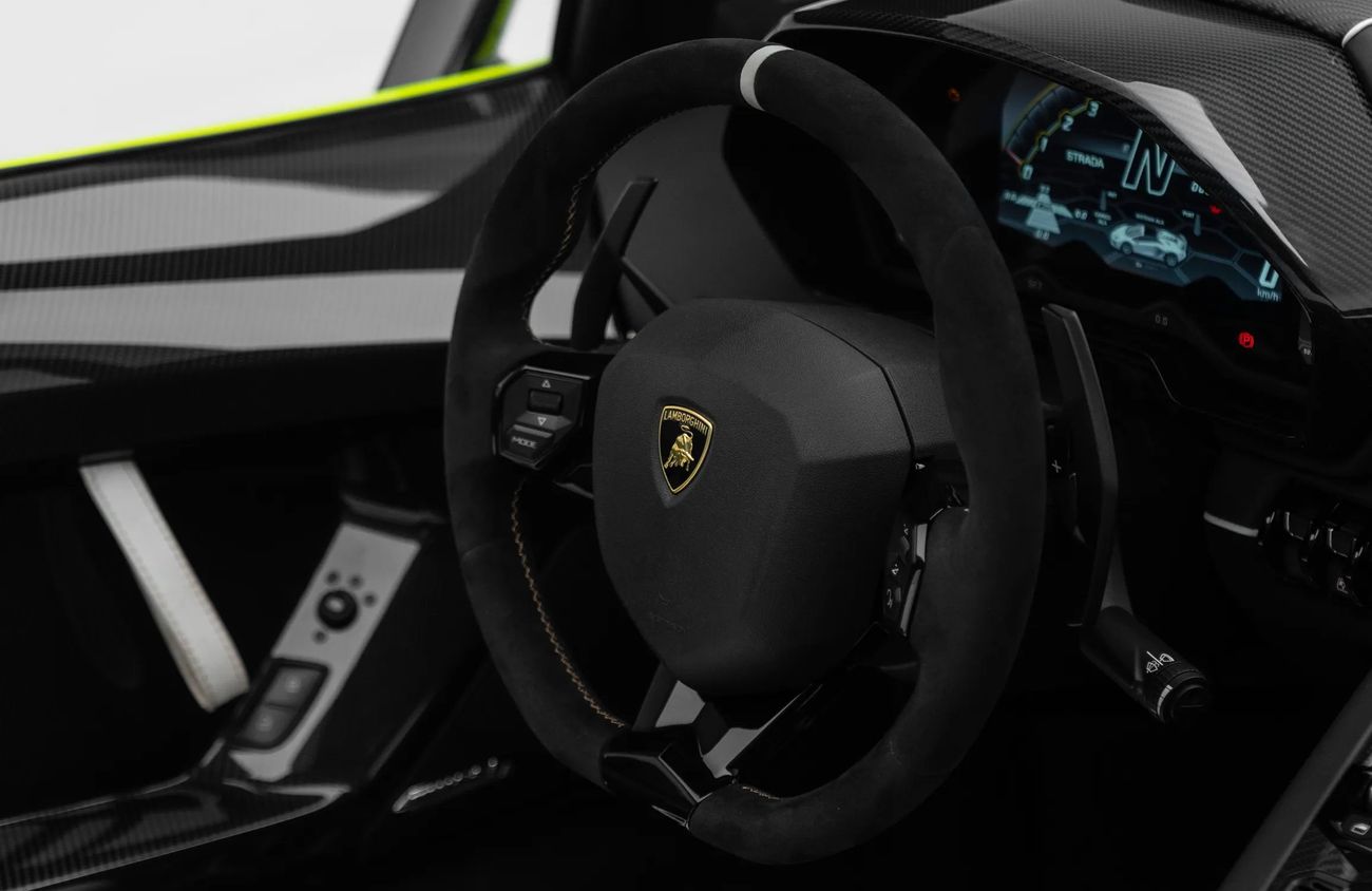 Lamborghini Aventador 6.5L V12 Naturally Aspirated Engine