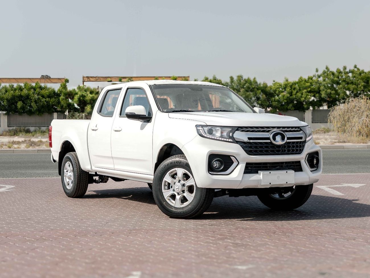 جريت وول وينغل 2026 Greatwall Wingle 7 4X2 Standard 2.4L - Manual - Titanium White Inside Black | Export Price
