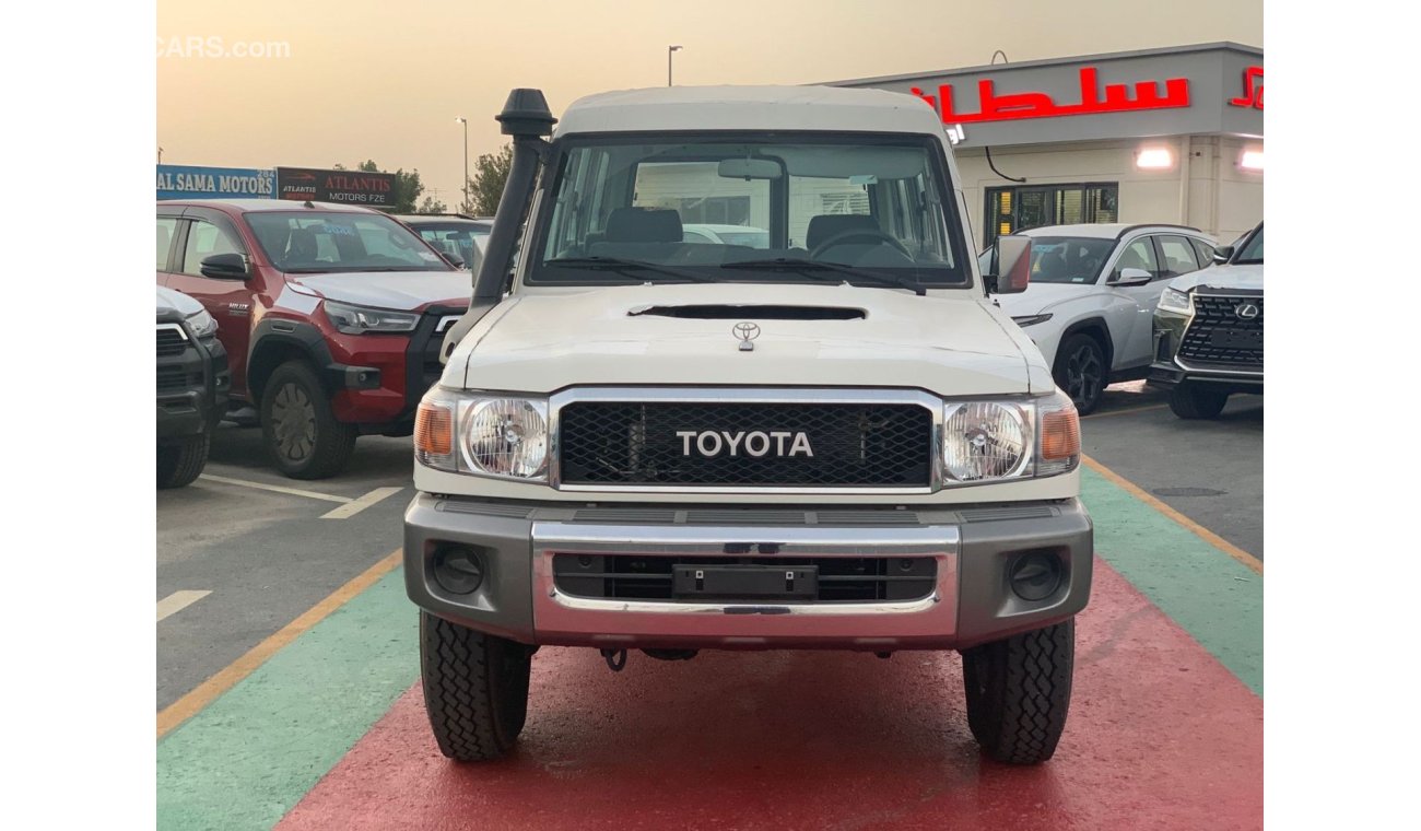 تويوتا لاند كروزر هارد توب Toyota Land Cruiser Hard Top M/T 4.5L V8 Diesel