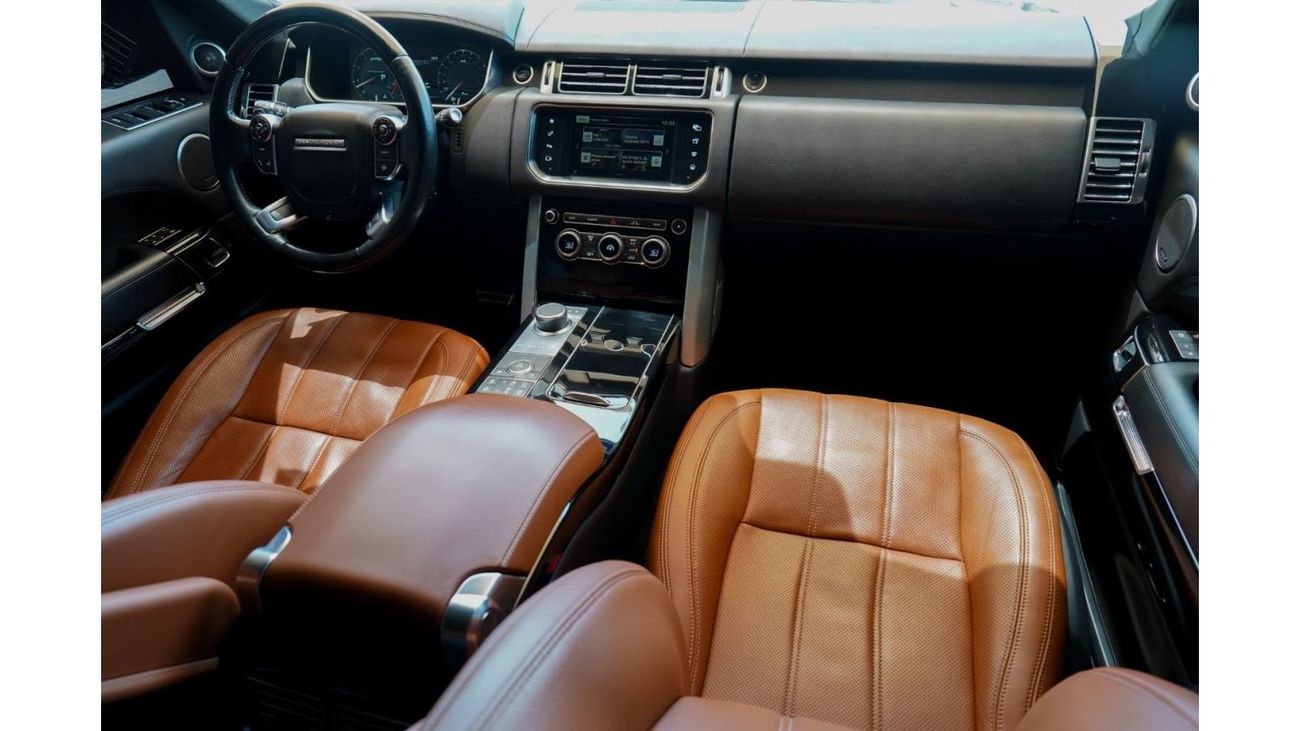 Land Rover Range Rover Range Rover Vogue SE Supercharged 2016 GCC under Warranty with Flexible Down-Payment/ Flood Free.