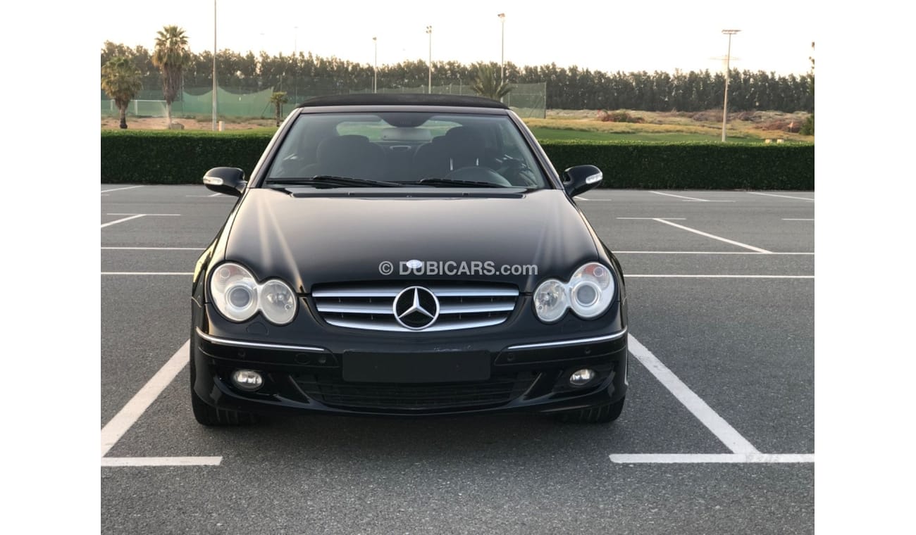 مرسيدس بنز CLK 200 موديل 2009 خليجي  حاله ممتازه جدا من الداخل والخارج مالك واحد من الوكاله