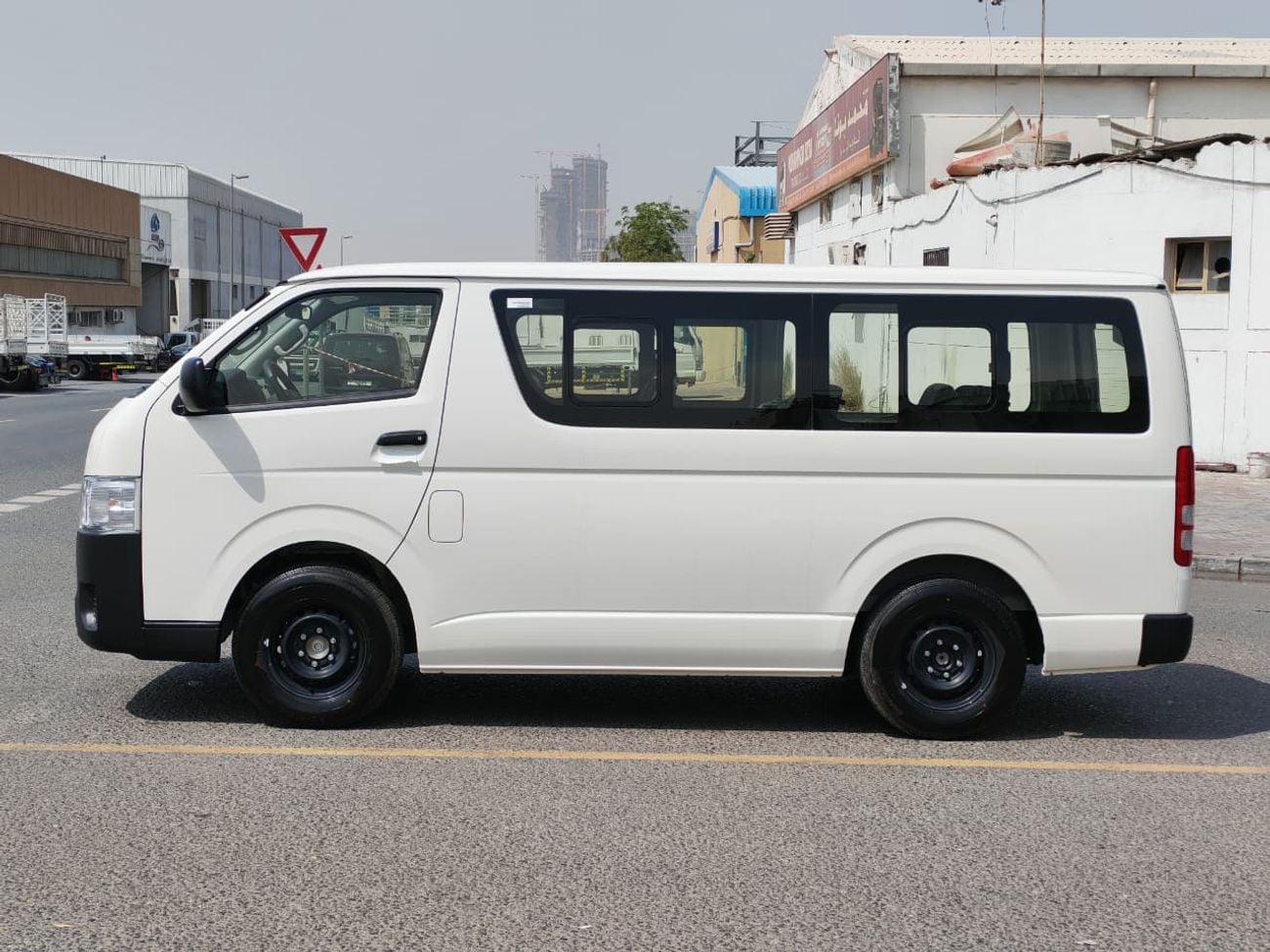 Toyota Hiace 2026 Toyota Hiace Standard-Roof 15-Seater 2.7L 4-Cyl Petrol M/T RWD (Old-Shape)
