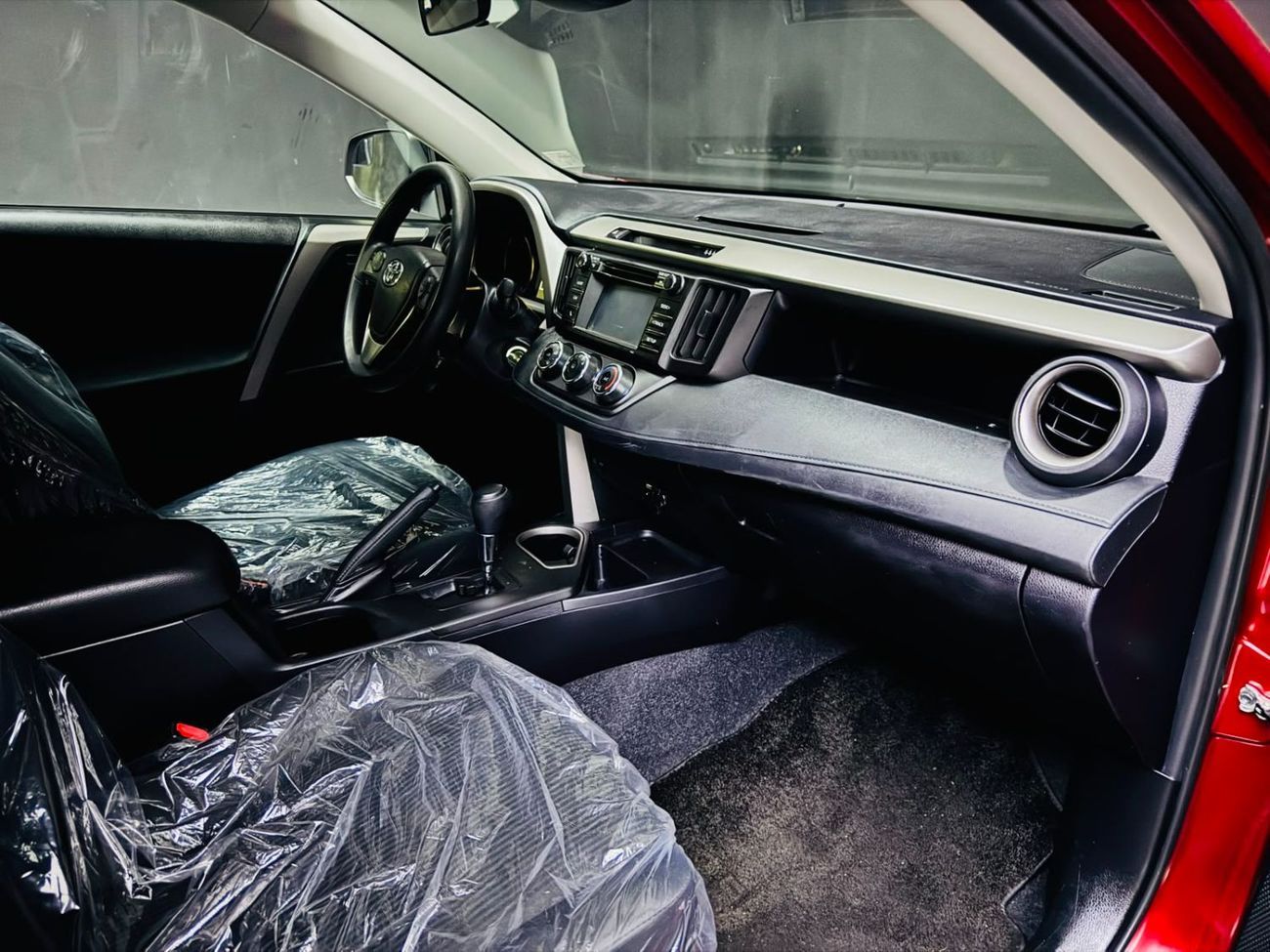 Toyota RAV4 EXR LE AWD Perfect inside and out