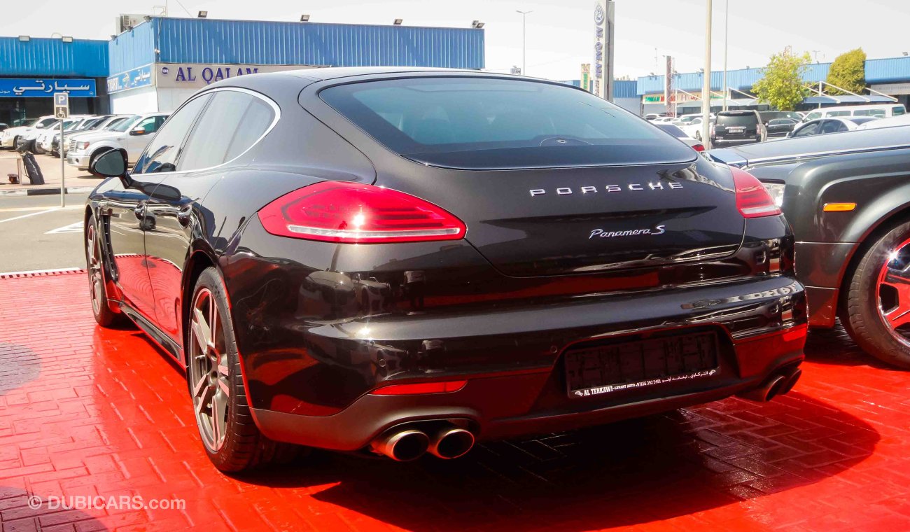 Porsche Panamera S