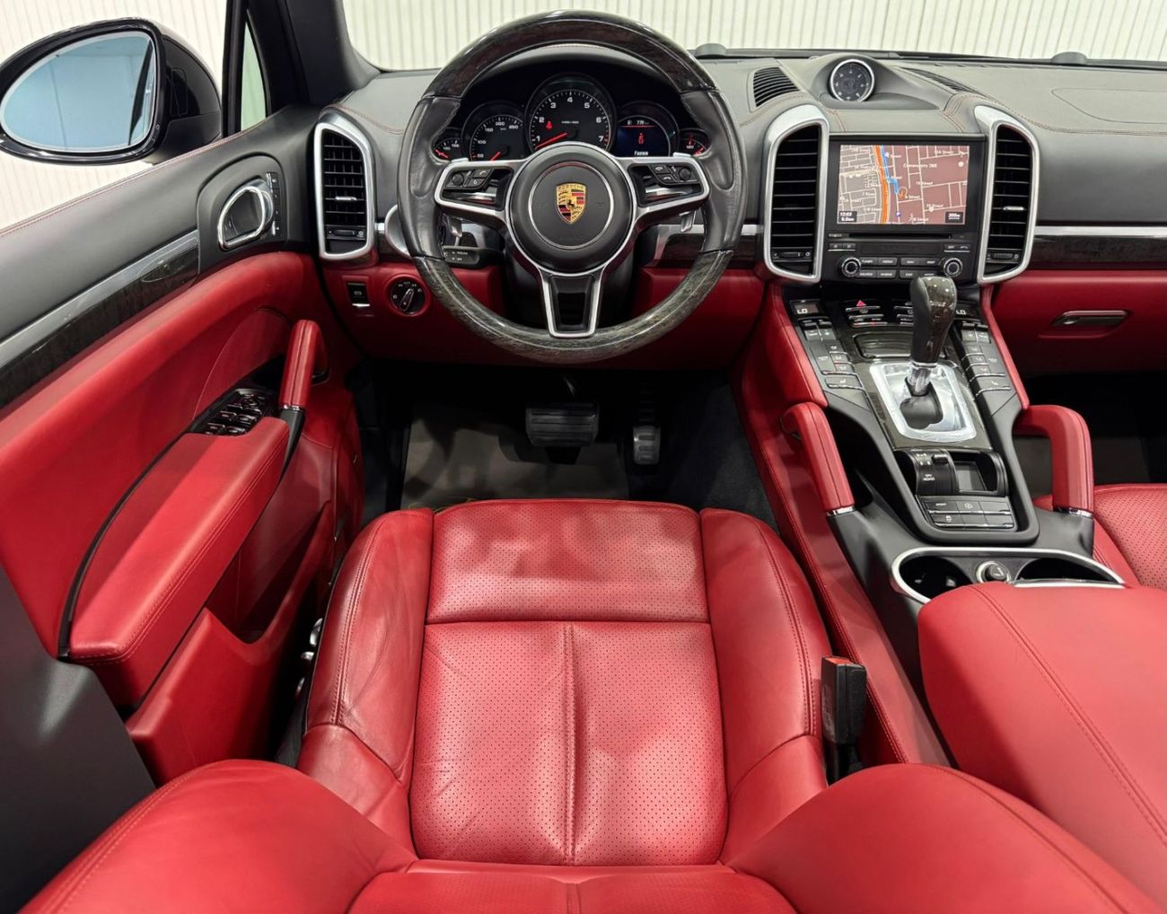 Porsche Cayenne S Platinum Edition 3.6L 2017 Porsche Cayenne Platinum Edition, Full Agency Service History, Excellen