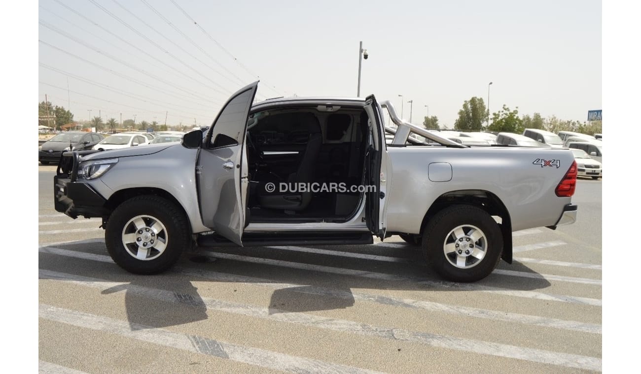 Toyota Hilux SR5 Diesel Engine