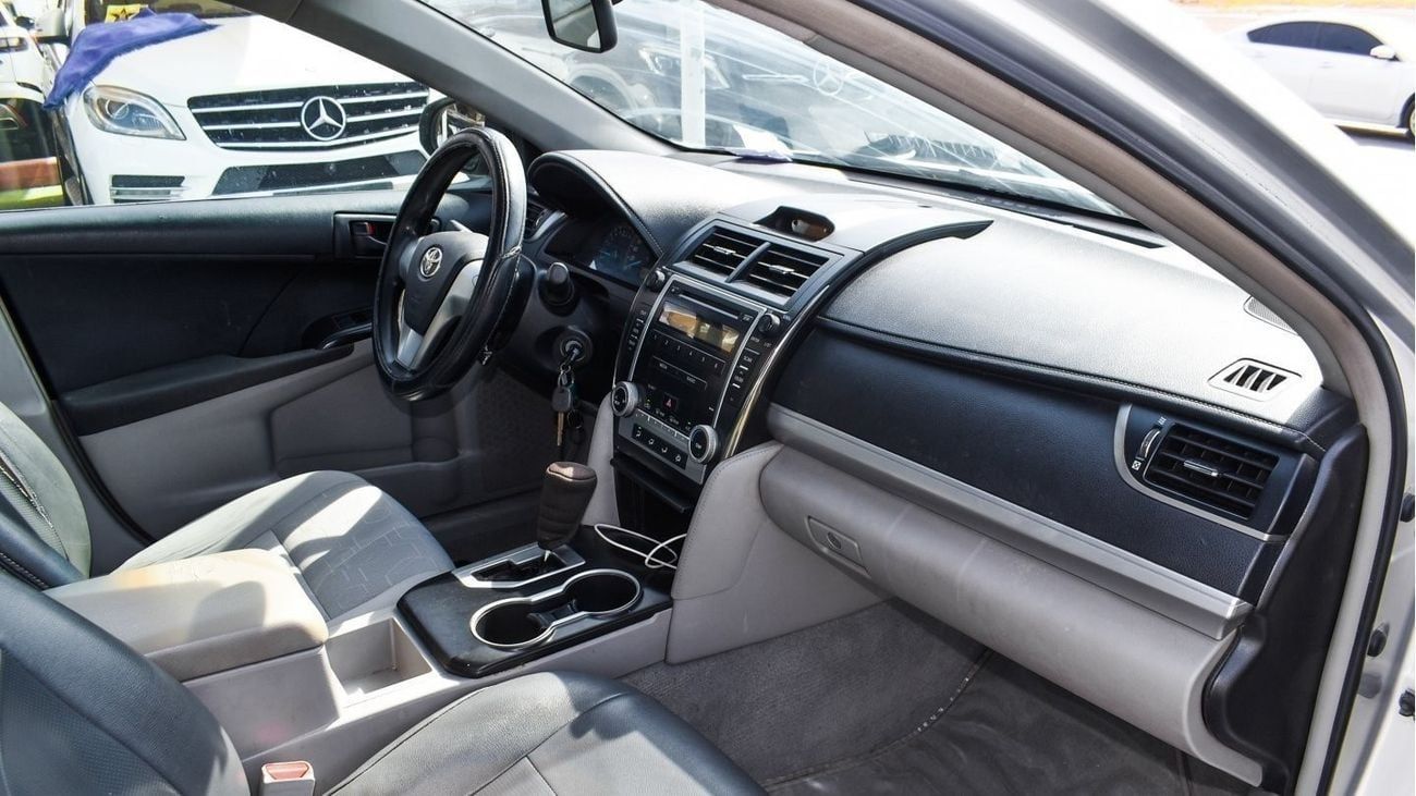 Toyota Camry S