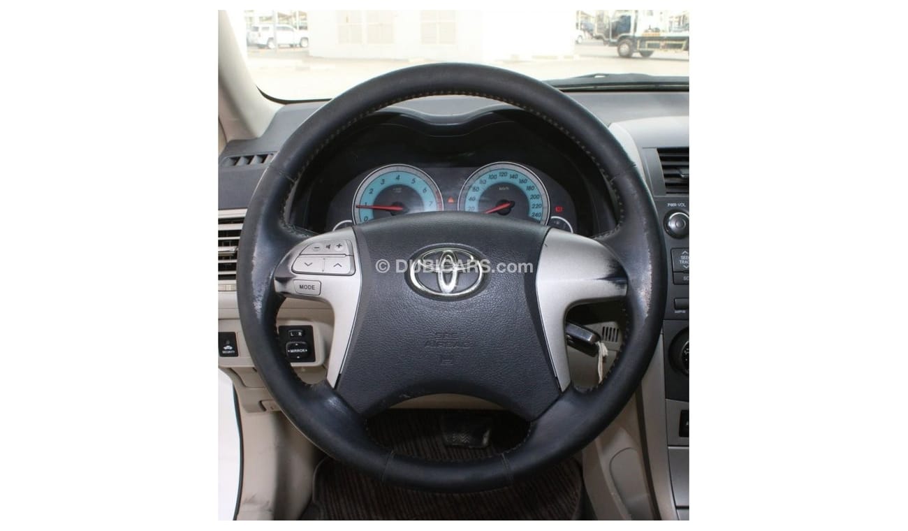 تويوتا كورولا XLI تويوتا كرولا 2013 ابيض خليجي 1.6 بحالة ممتازة بدون حوادث