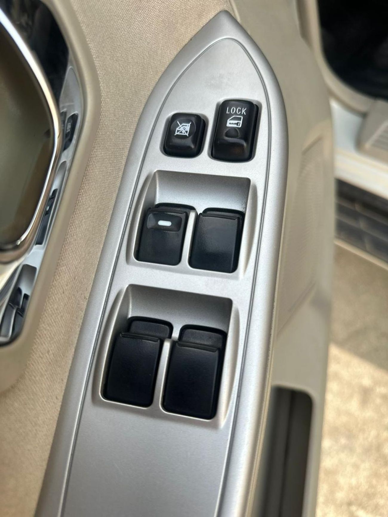 Mitsubishi Pajero GLS 3.5L (186 HP) (7 Seater)