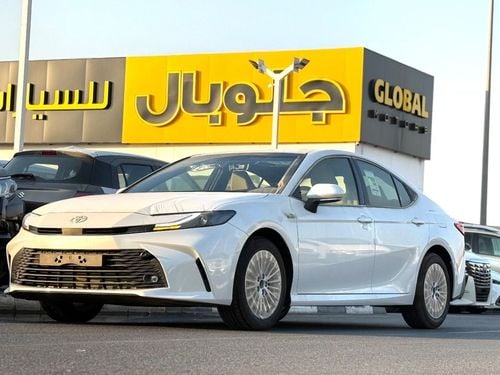 تويوتا كامري XLE 2.5L Hybrid