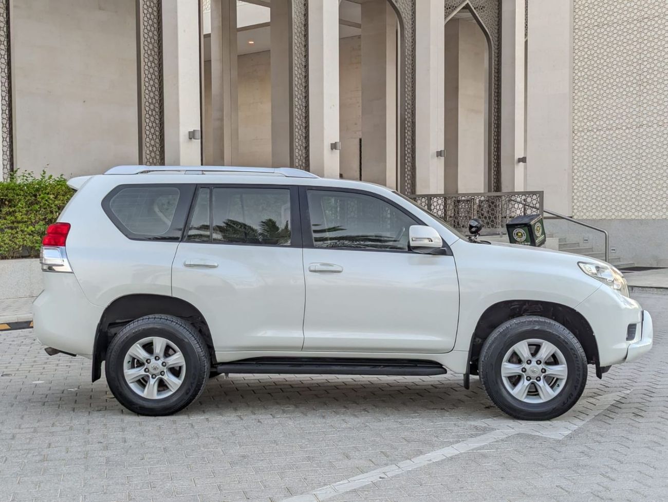 Toyota Land Cruiser Toyota Prado 2013 Petro engine 2.7 LHD white  beige interior