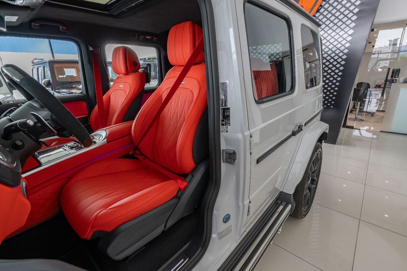 مرسيدس بنز G 63 AMG Mercedes G63-Carbon Fiber-Fully Loaded-Rear Entertainment Screens 2024-2 Years Gargash Auto Warranty