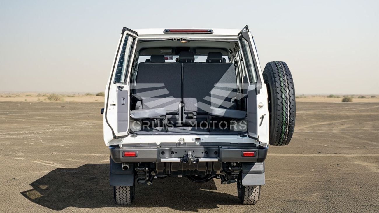 Toyota Land Cruiser 70 LC 76 - Manual - 4.2L - Diesel - Hard Top - Four Wheel Drive - 9 seats - 5 Door