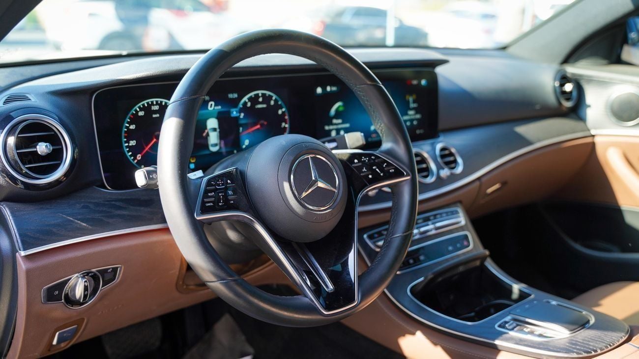 مرسيدس بنز E300 AMG