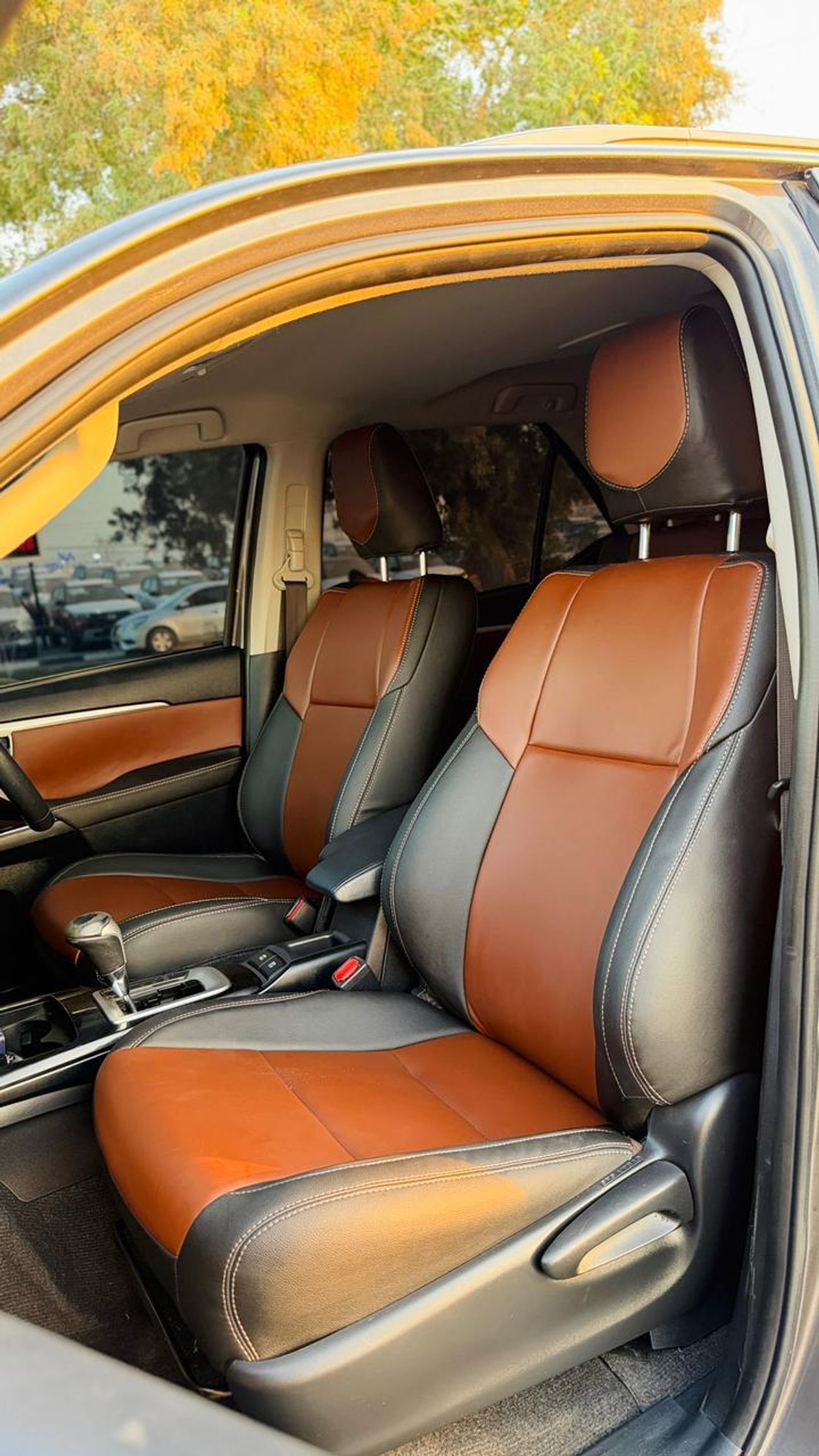 Toyota Fortuner 2017 | RHD | 2.8L DIESEL ENGINE | 4 X 4 | PARKING SENSOR | PUSH START ENGINE | DUAL TONE LEATHER SEA