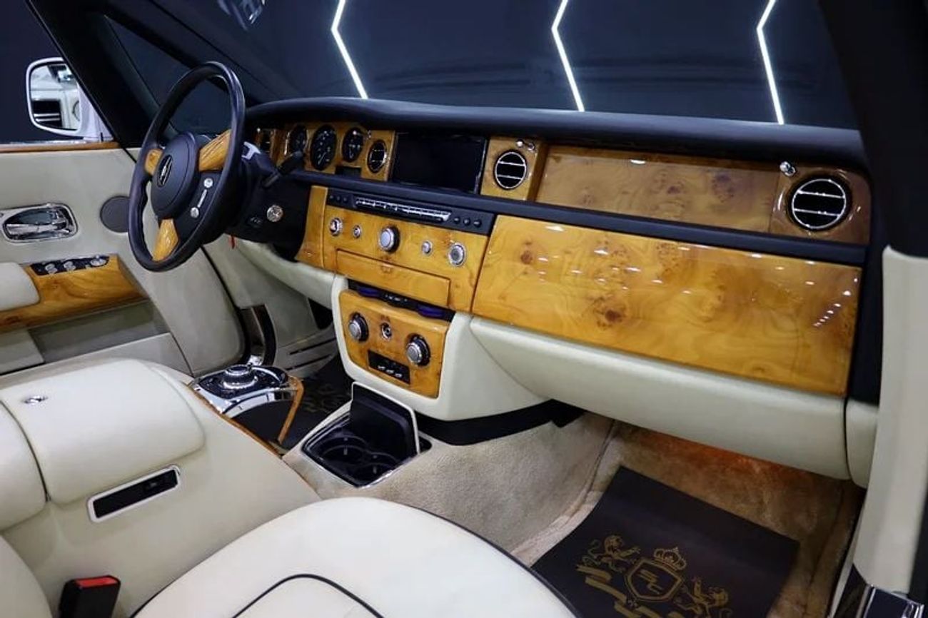 Rolls Royce Phantom COUPE DROPHEAD 2013 Rolls-Royce Phantom Drophead, Brushed Stainless-Steel Bonnet, Teak Yacht Deck, GCC Specs!!