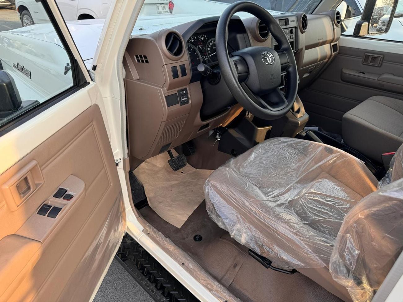 تويوتا لاند كروزر بيك أب 70 4.0L PETROL V6 AUTOMATIC TRANSMISSION ( FOR RE-EXPORT ONLY